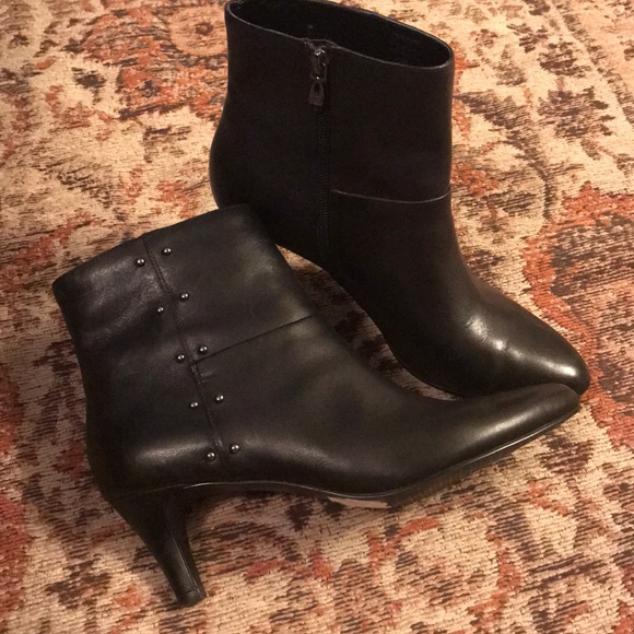 Tahari Shoes - Tahari kitten heel boots